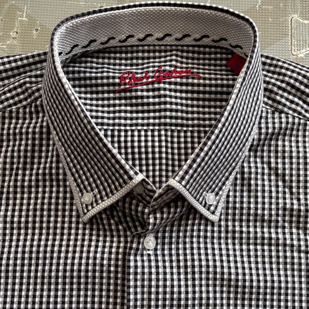 XL (17.5) Like New Robert Graham Monochrome Checkered Shirt